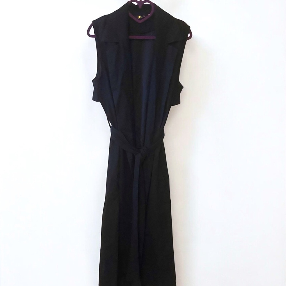 Elegant Black Sleeveless Trench Jacket
